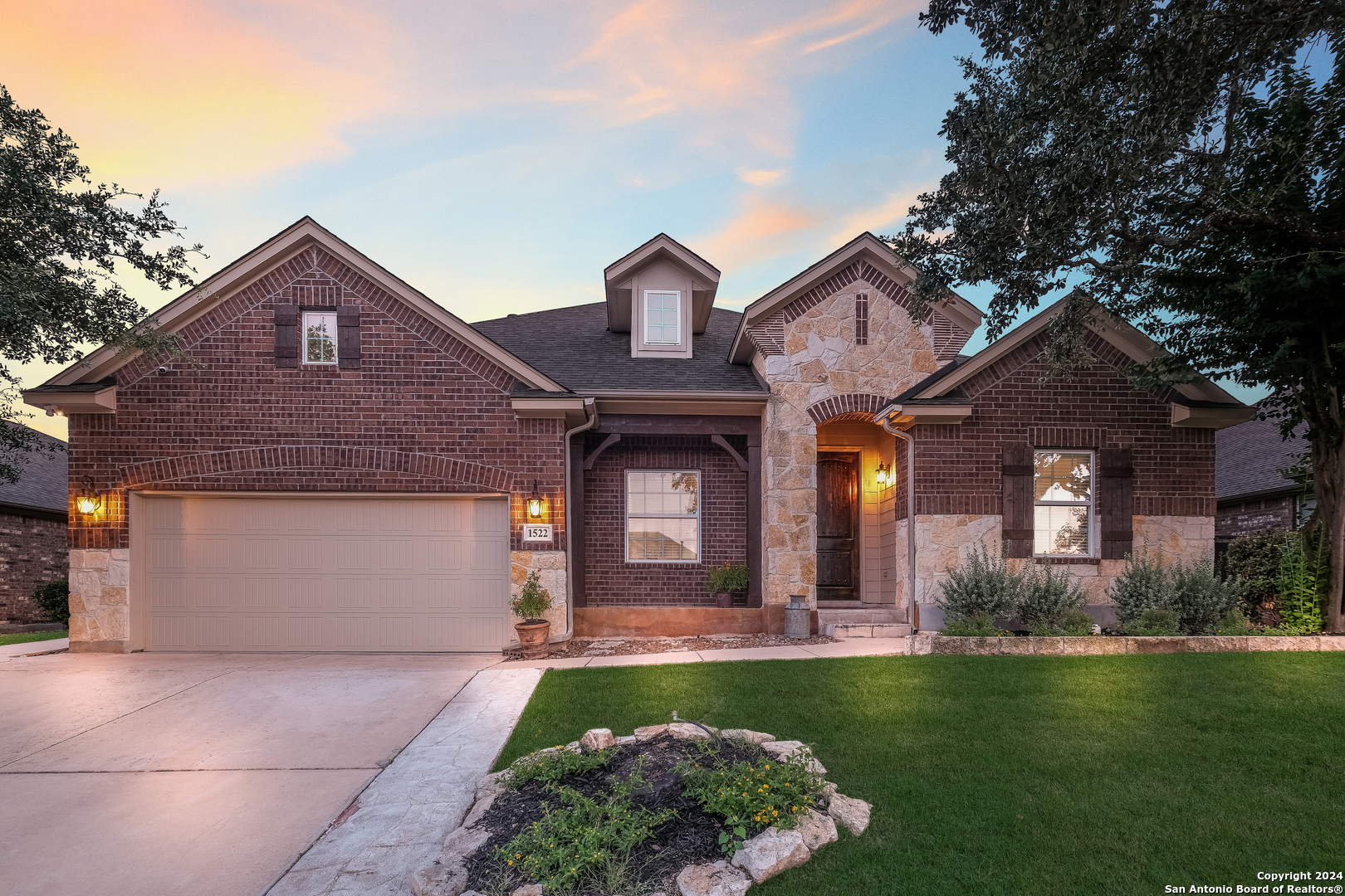 1522 Nightshade San Antonio TX 78260
