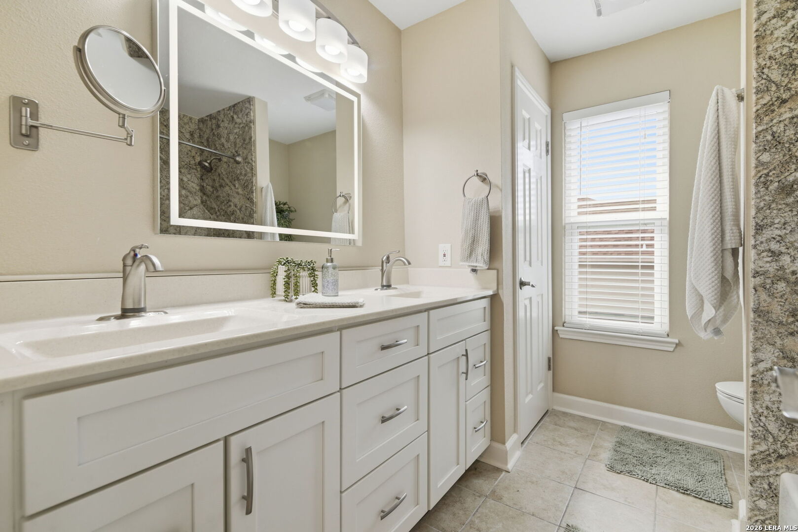 915 Amberstone San Antonio TX 78258