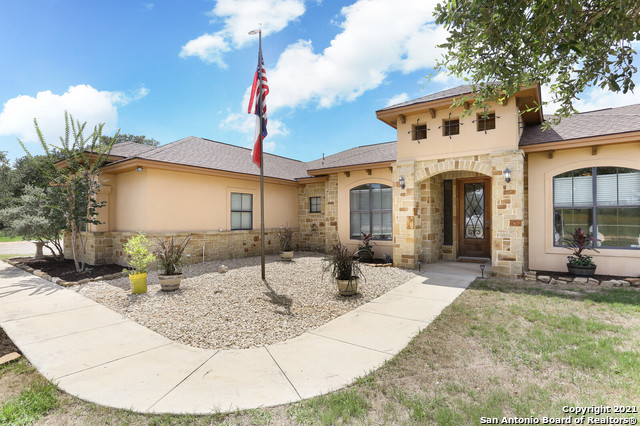245 Shamrock Drive Floresville TX 78114