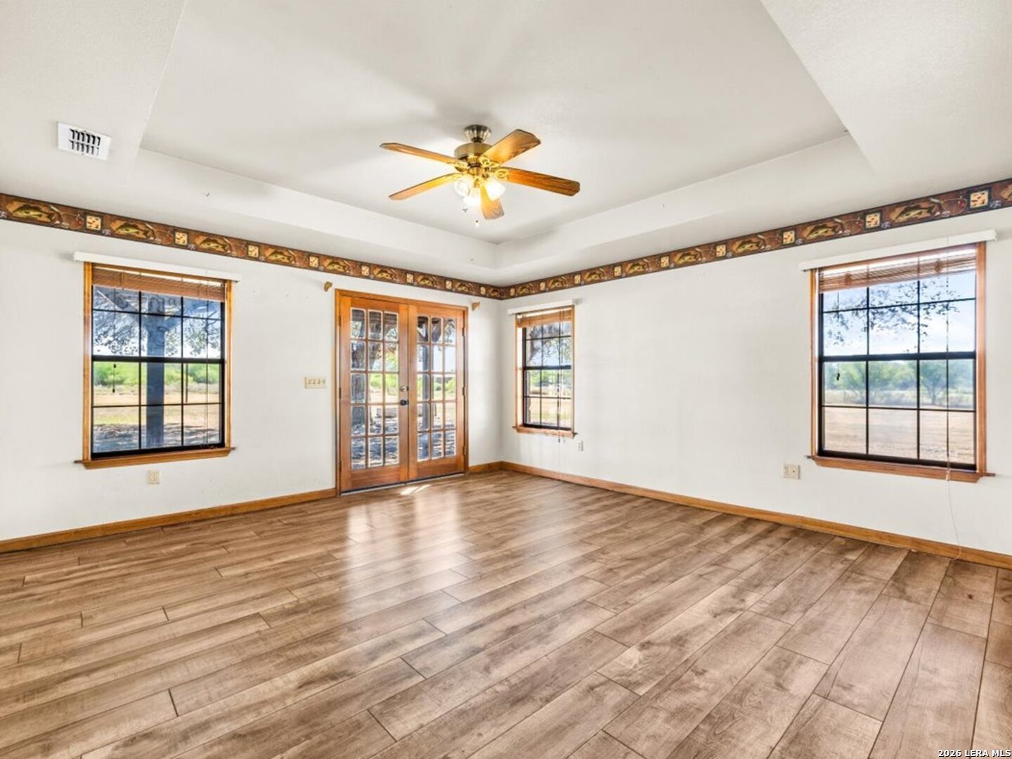 386 County Road 763 Devine TX 78016