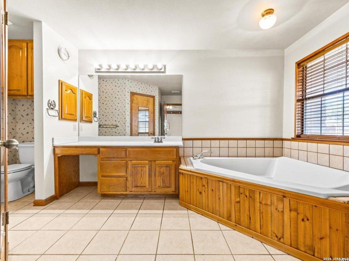 386 County Road 763 Devine TX 78016