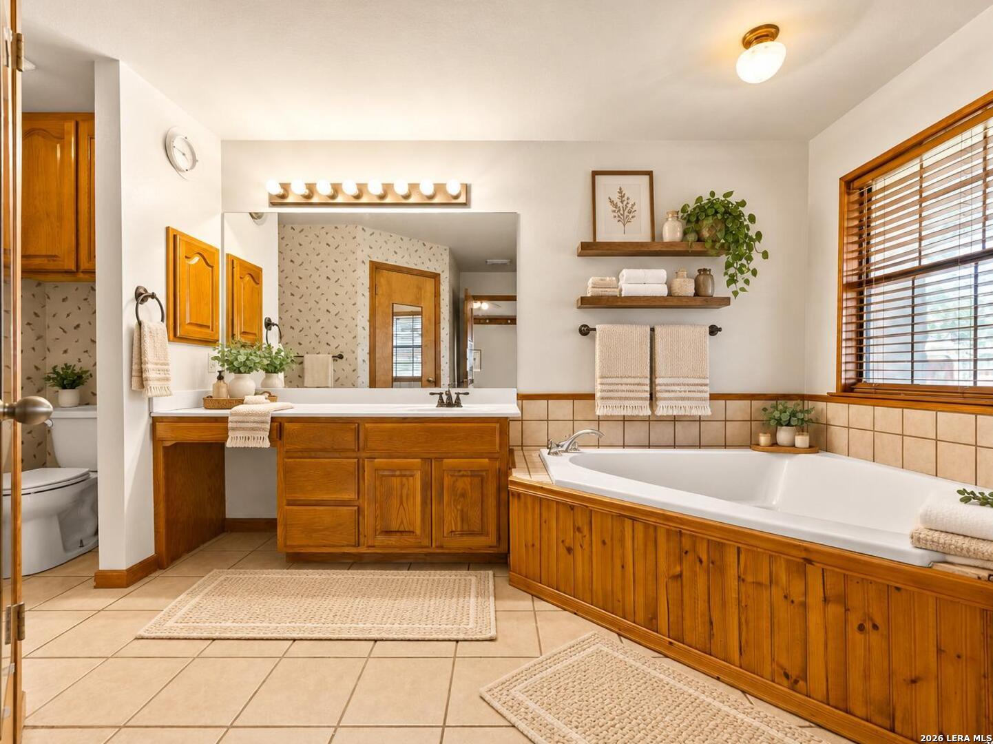386 County Road 763 Devine TX 78016