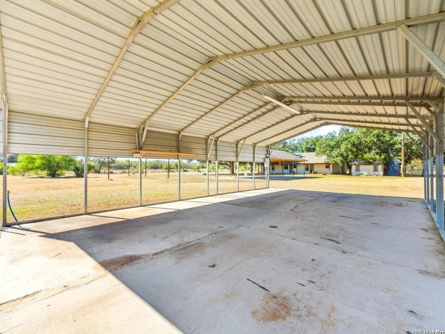 386 County Road 763 Devine TX 78016
