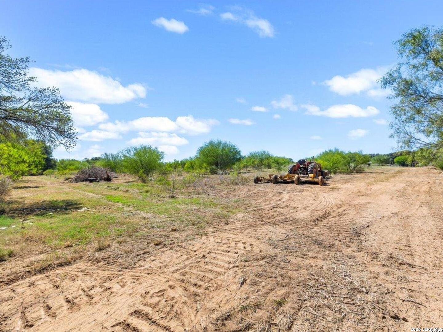 386 County Road 763 Devine TX 78016