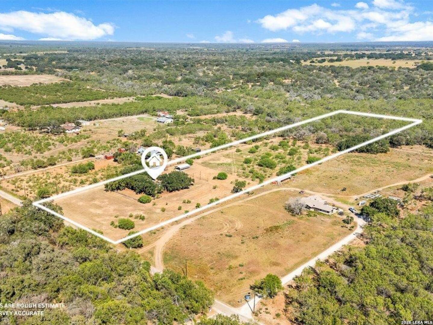 386 County Road 763 Devine TX 78016