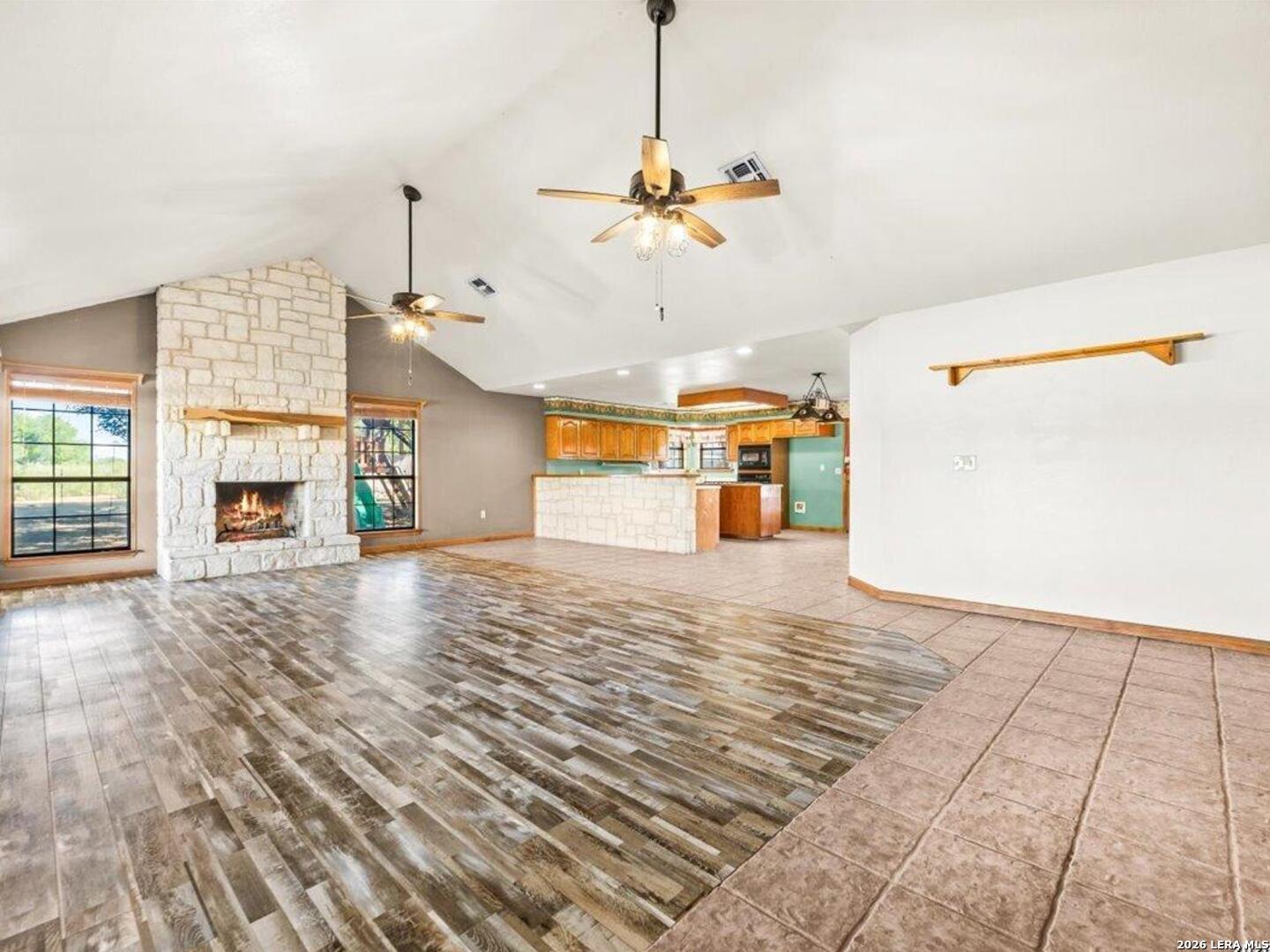 386 County Road 763 Devine TX 78016
