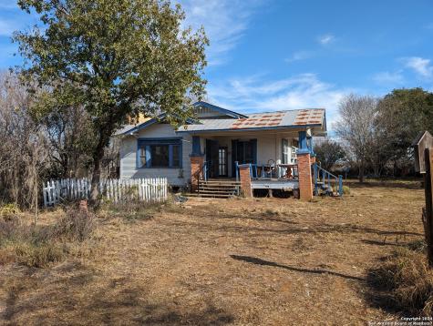 1065 Fairview Road Pleasanton TX 78064