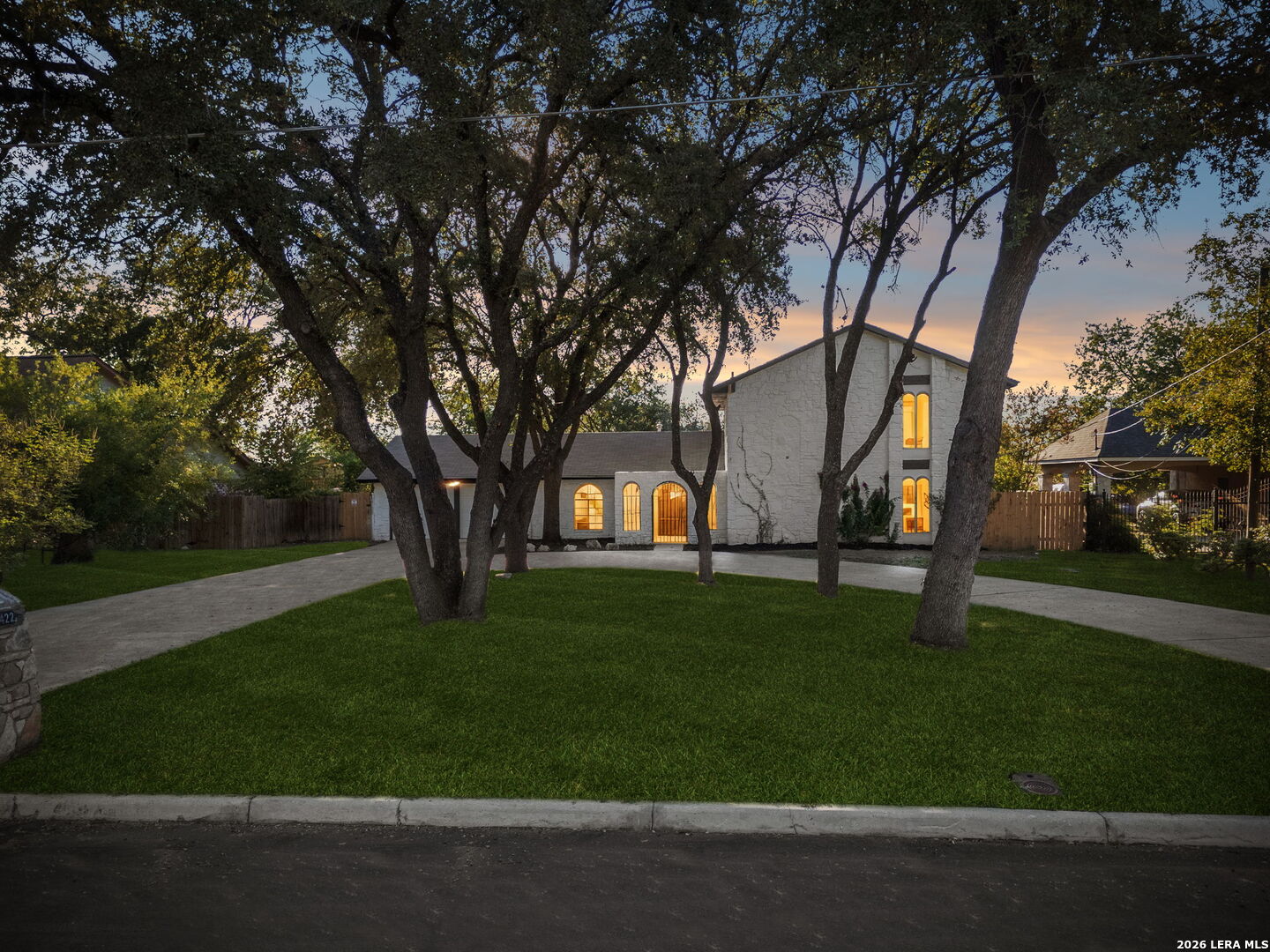1422 E Sunshine Drive San Antonio TX 78228