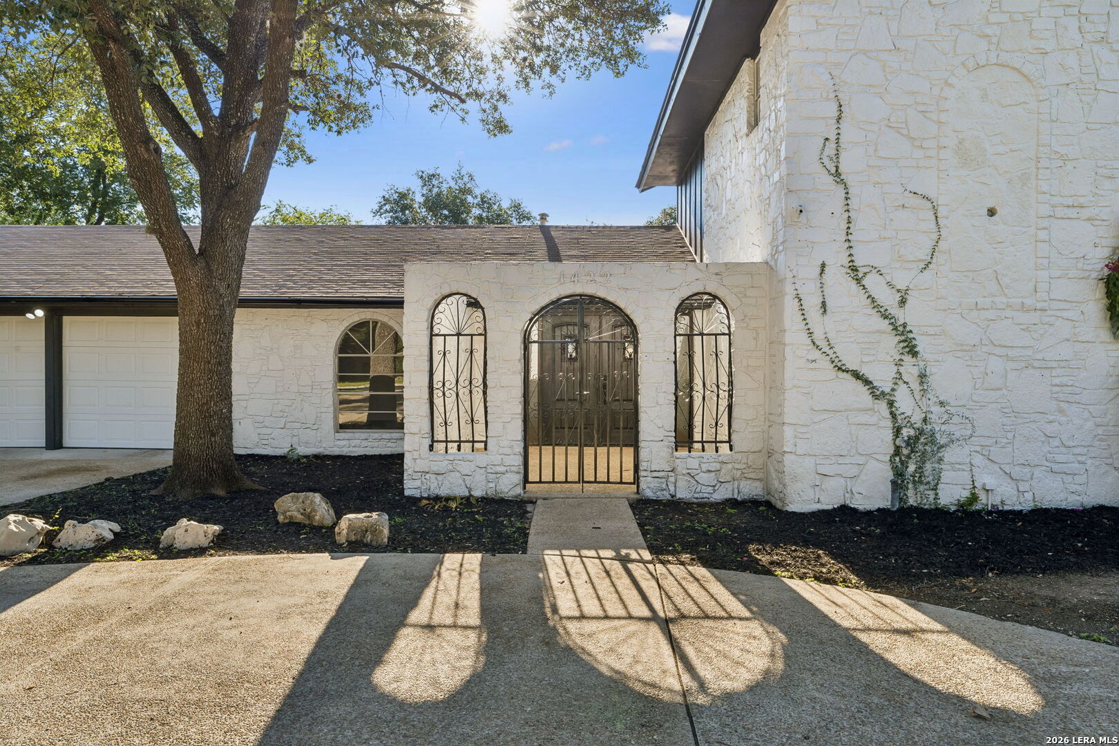1422 E Sunshine Drive San Antonio TX 78228