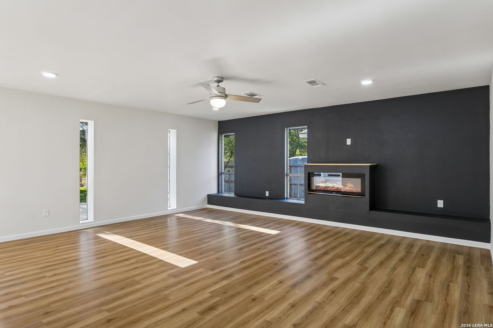 1422 E Sunshine Drive San Antonio TX 78228