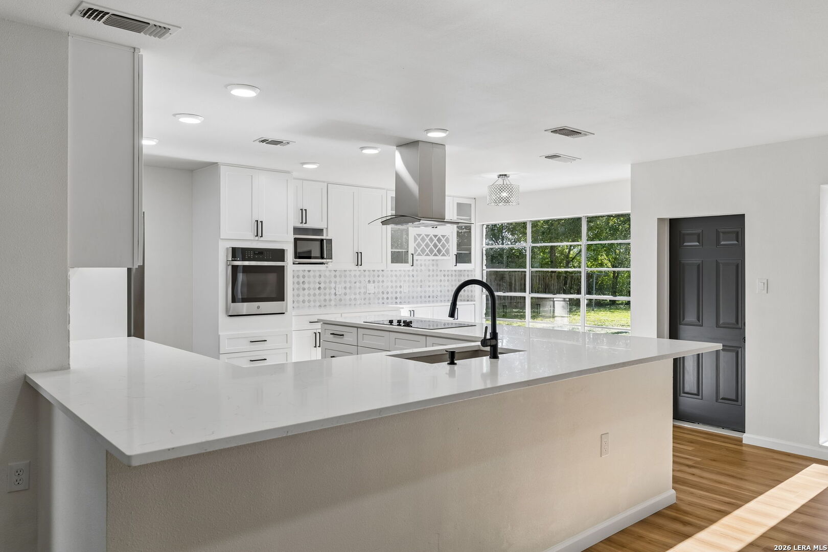1422 E Sunshine Drive San Antonio TX 78228