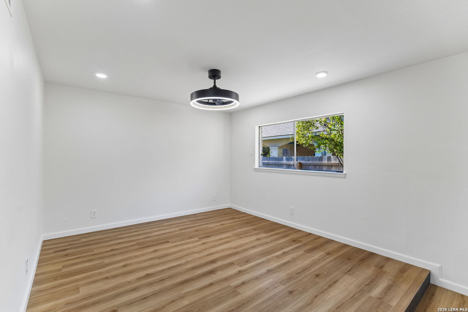1422 E Sunshine Drive San Antonio TX 78228