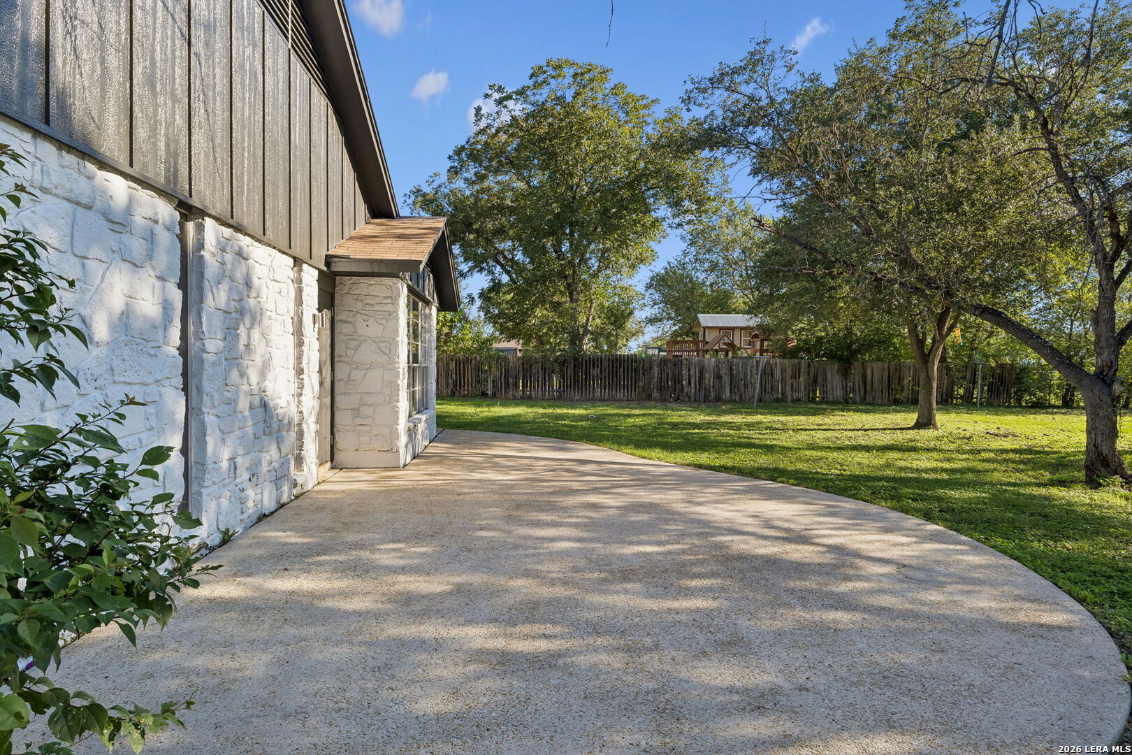 1422 E Sunshine Drive San Antonio TX 78228