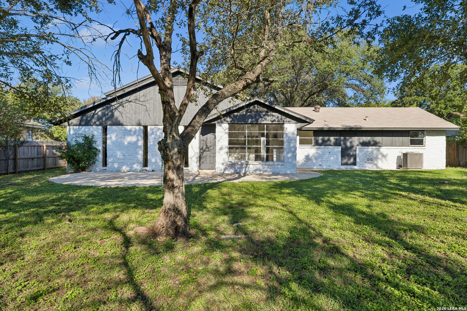 1422 E Sunshine Drive San Antonio TX 78228