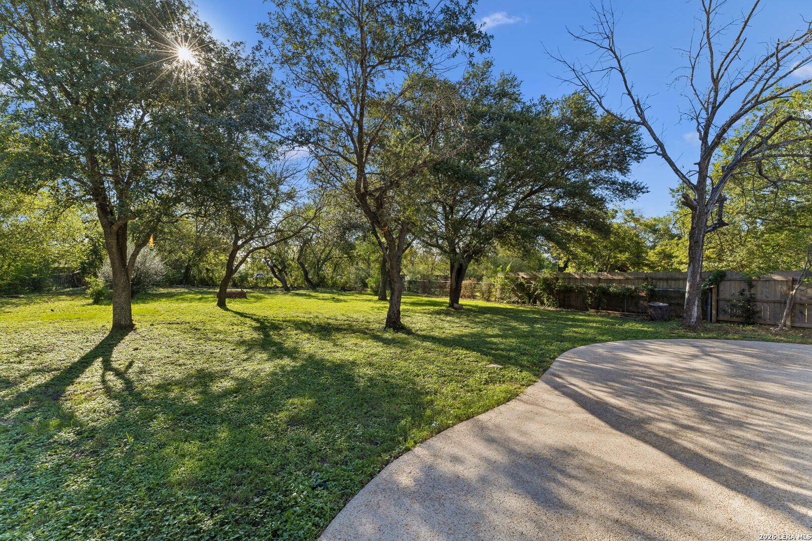 1422 E Sunshine Drive San Antonio TX 78228