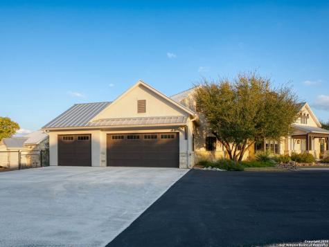 2939 Palomino Springs Bandera TX 78003