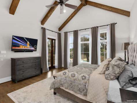 2939 Palomino Springs Bandera TX 78003