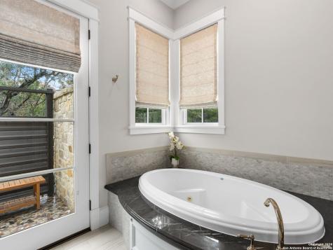 2939 Palomino Springs Bandera TX 78003