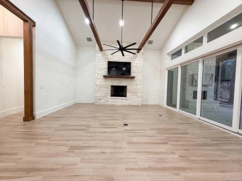 1781 Bella Vista Canyon Lake TX 78133
