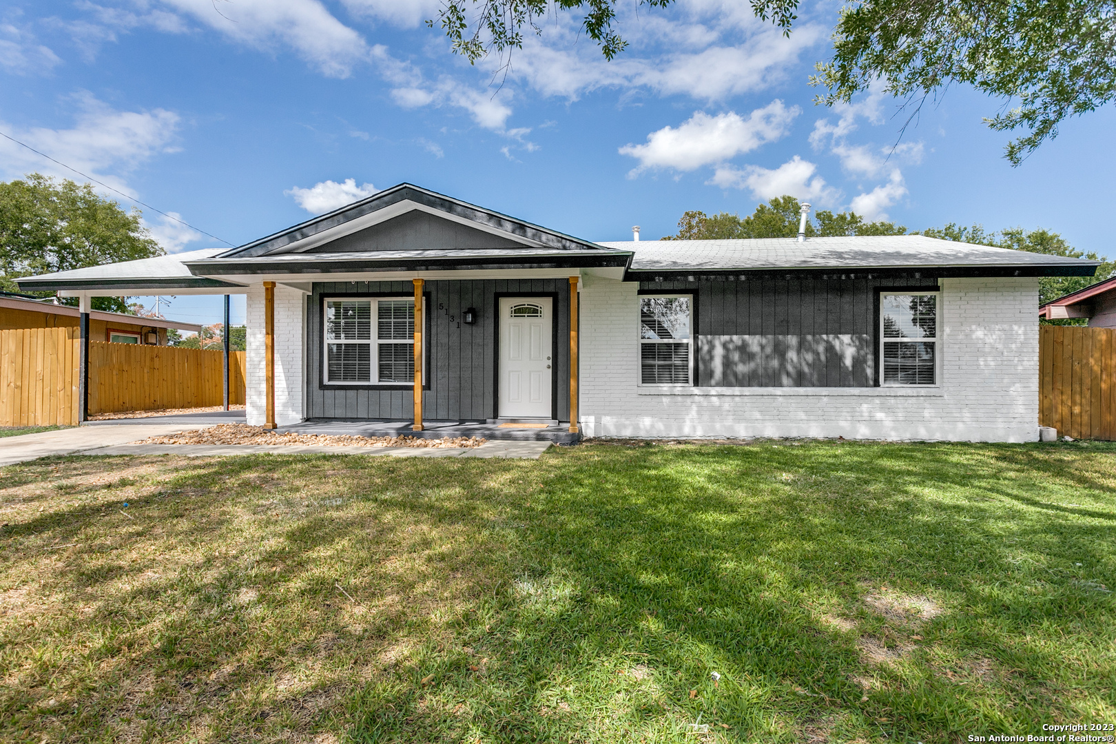 5131 Village Glen San Antonio TX 78218