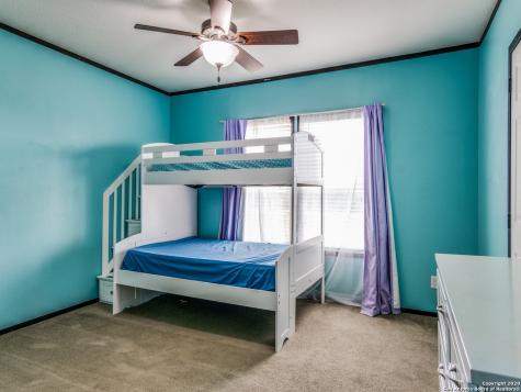 252 County Road 302 Floresville TX 78114