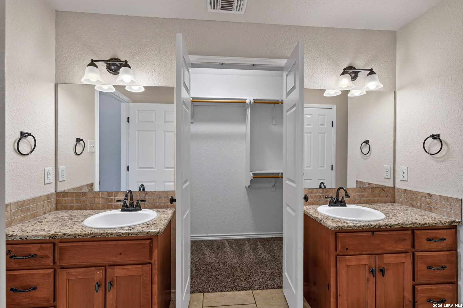 555 Cimarron Square Poteet TX 78065