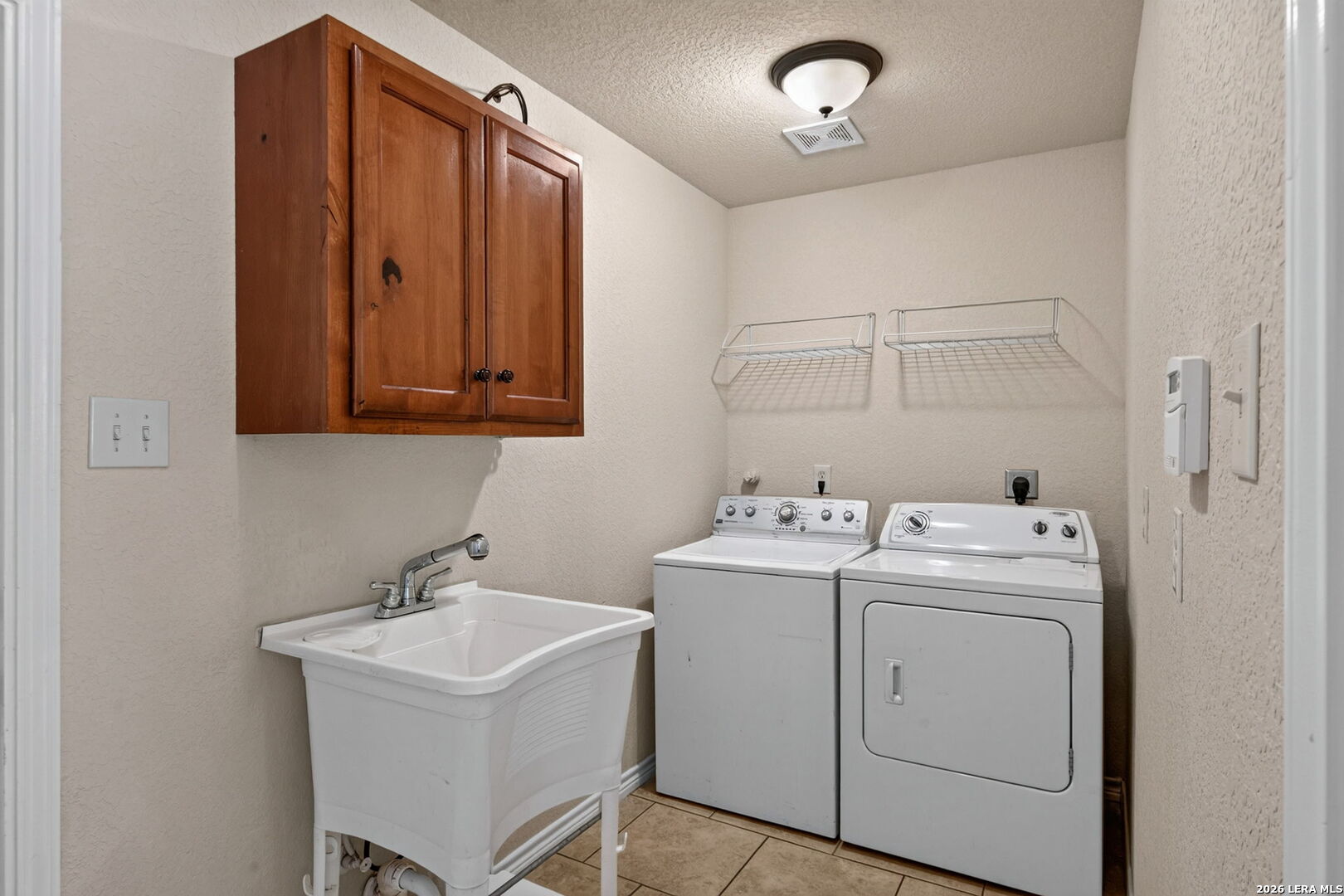 555 Cimarron Square Poteet TX 78065
