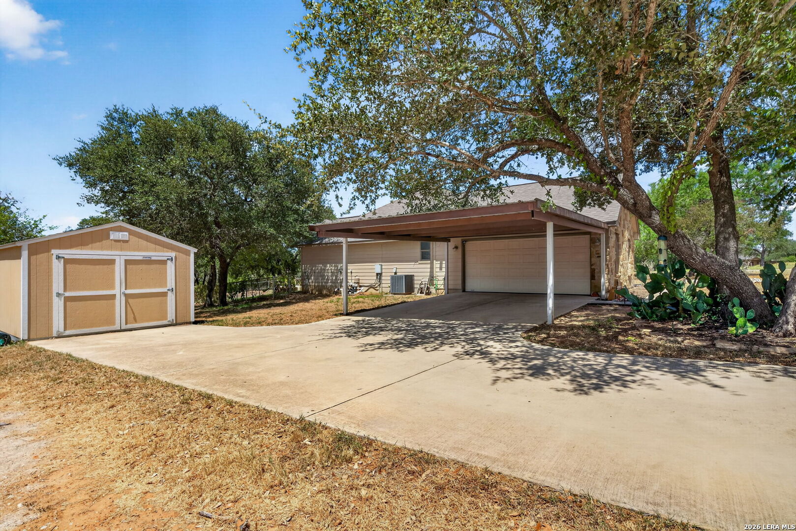555 Cimarron Square Poteet TX 78065