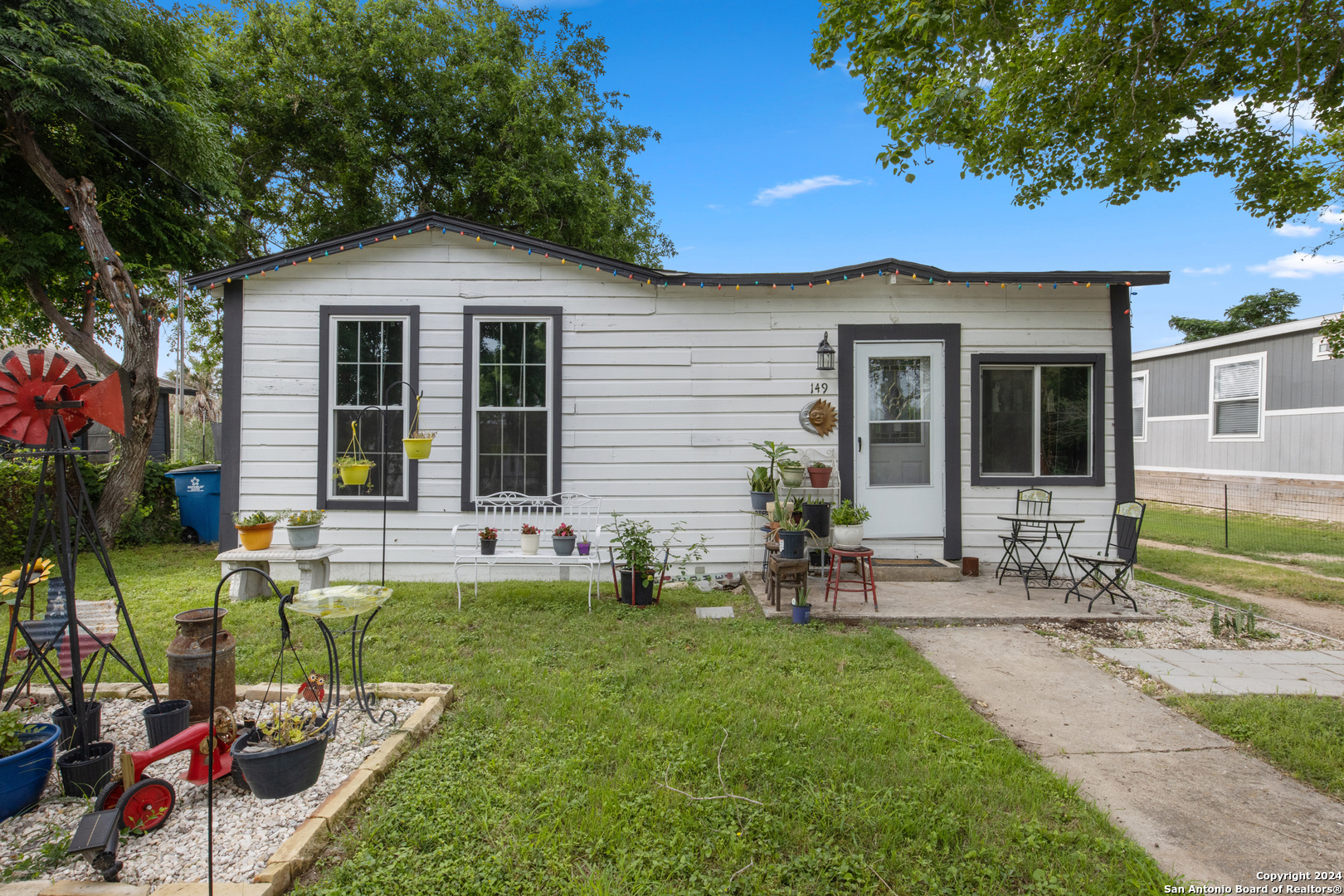 149 Avenue G Poteet TX 78065