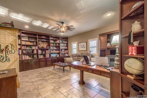 144 Woodlands Drive La Vernia TX 78121
