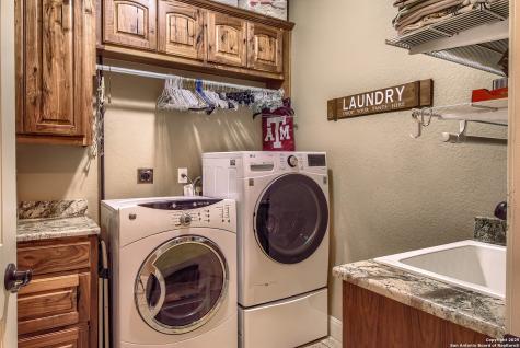 144 Woodlands Drive La Vernia TX 78121