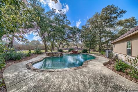144 Woodlands Drive La Vernia TX 78121
