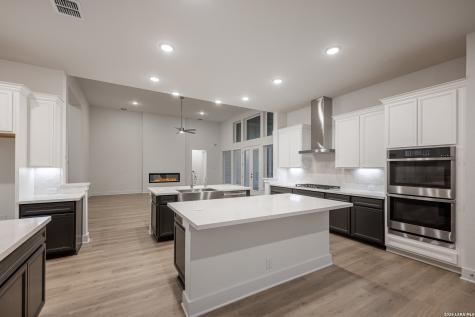 516 Corwin Springs Cibolo TX 78108