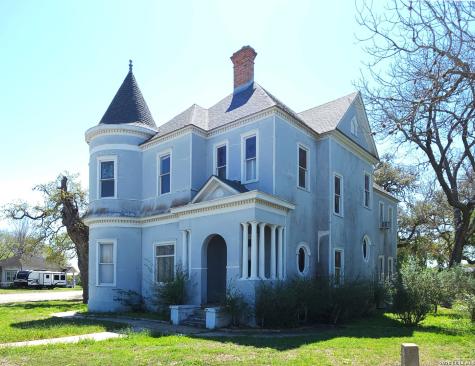 311 E Broadway Street Cuero TX 77954
