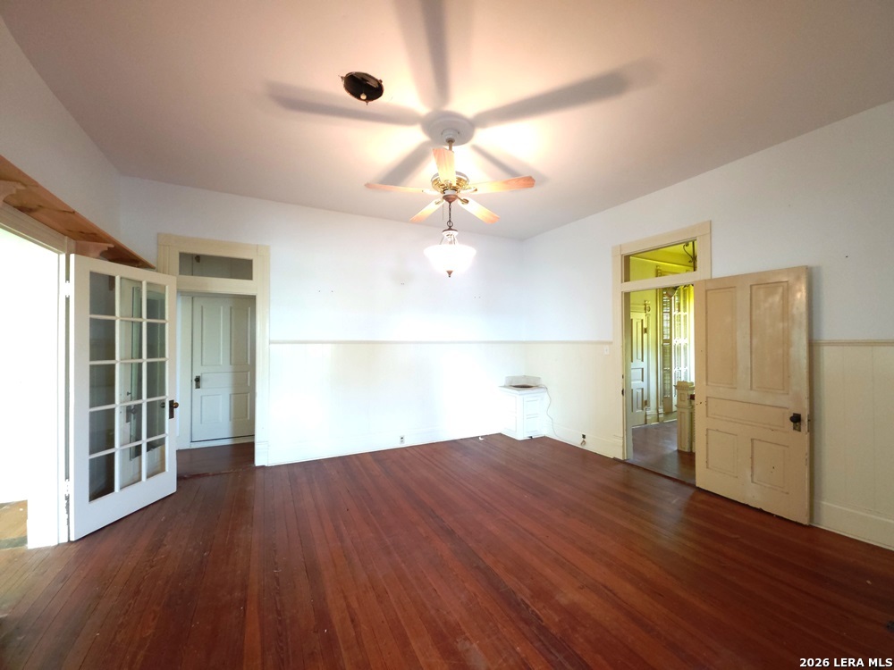 311 E Broadway Street Cuero TX 77954