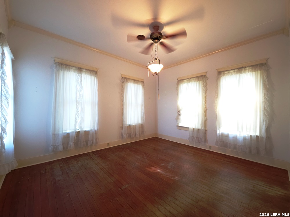 311 E Broadway Street Cuero TX 77954