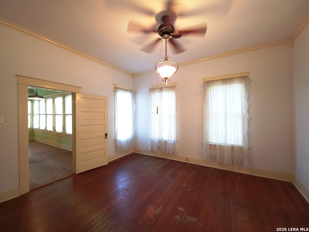311 E Broadway Street Cuero TX 77954
