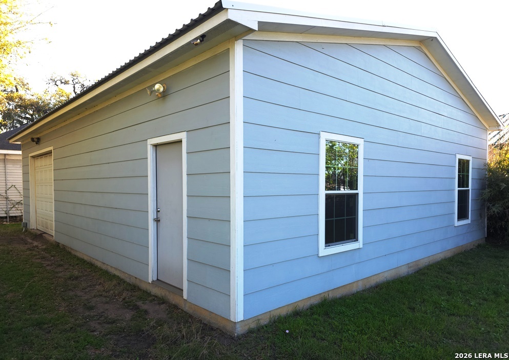 311 E Broadway Street Cuero TX 77954