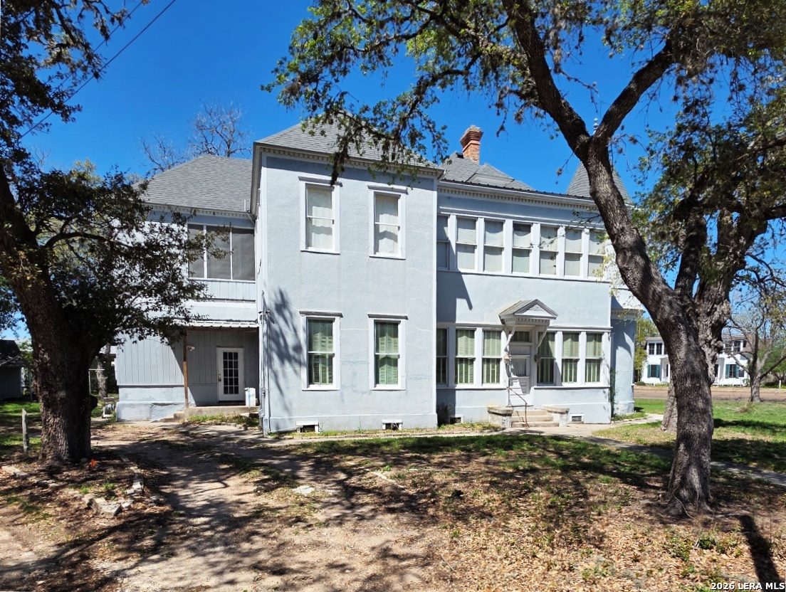 311 E Broadway Street Cuero TX 77954
