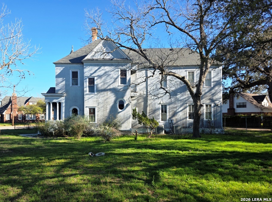 311 E Broadway Street Cuero TX 77954