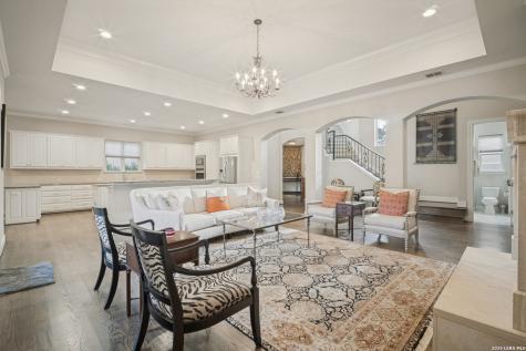 321 E Sunset Road San Antonio TX 78209