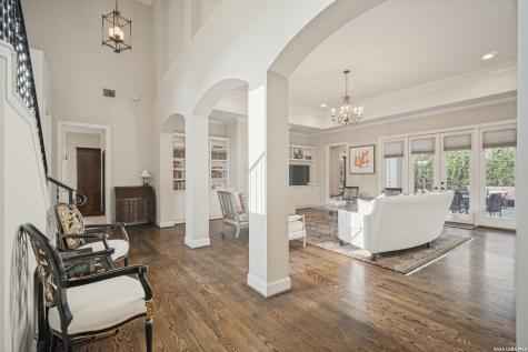 321 E Sunset Road San Antonio TX 78209