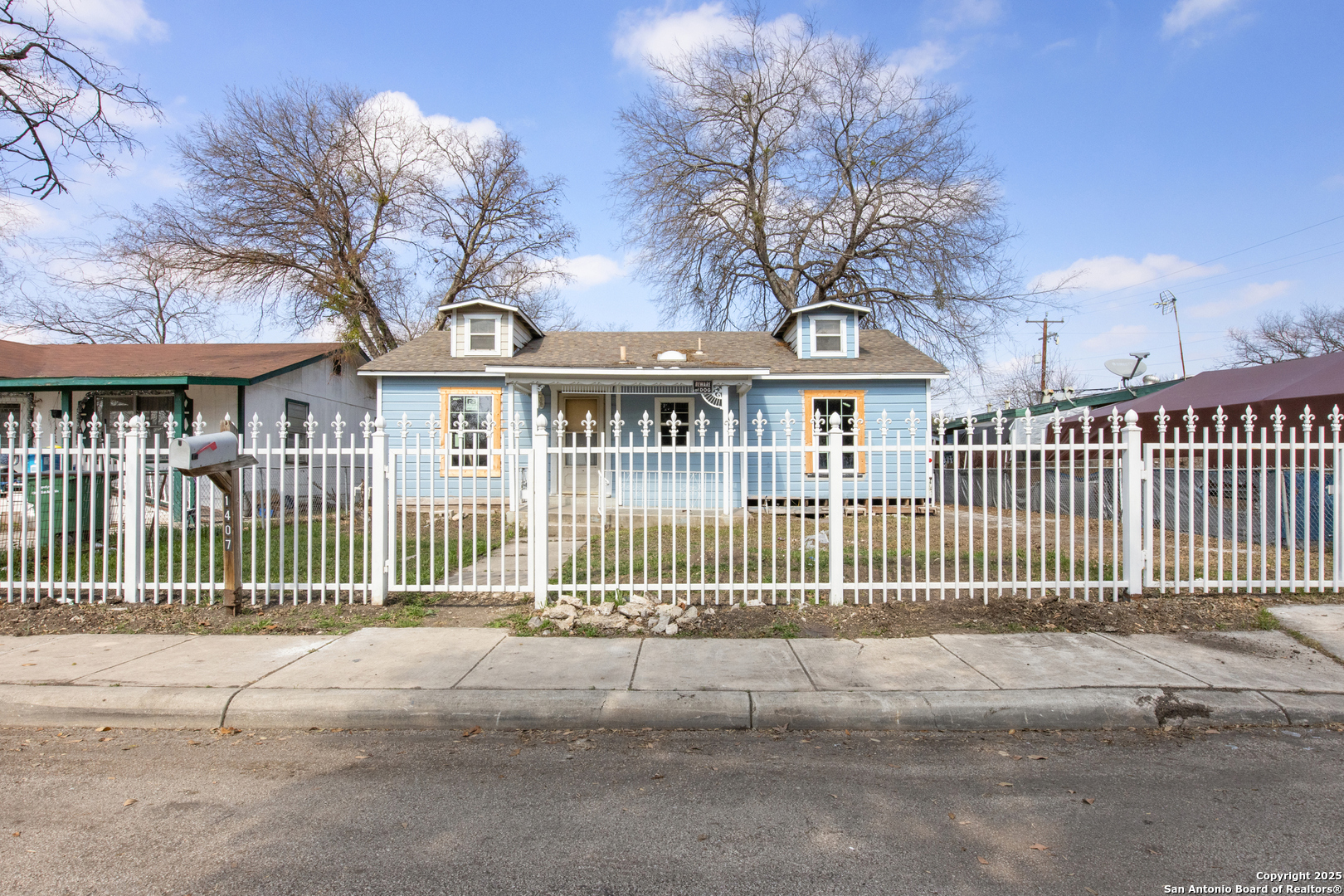 1407 Alametos San Antonio TX 78201