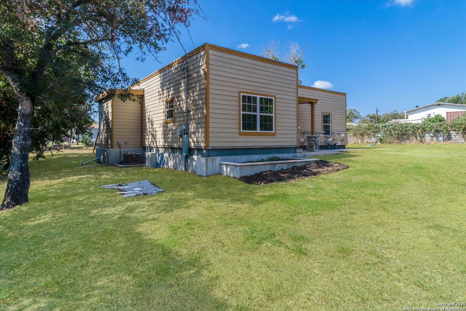 4434 Mountain Pass Von Ormy TX 78073
