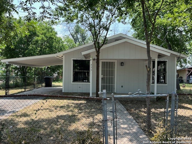 435 S San Ignacio Avenue San Antonio TX 78237