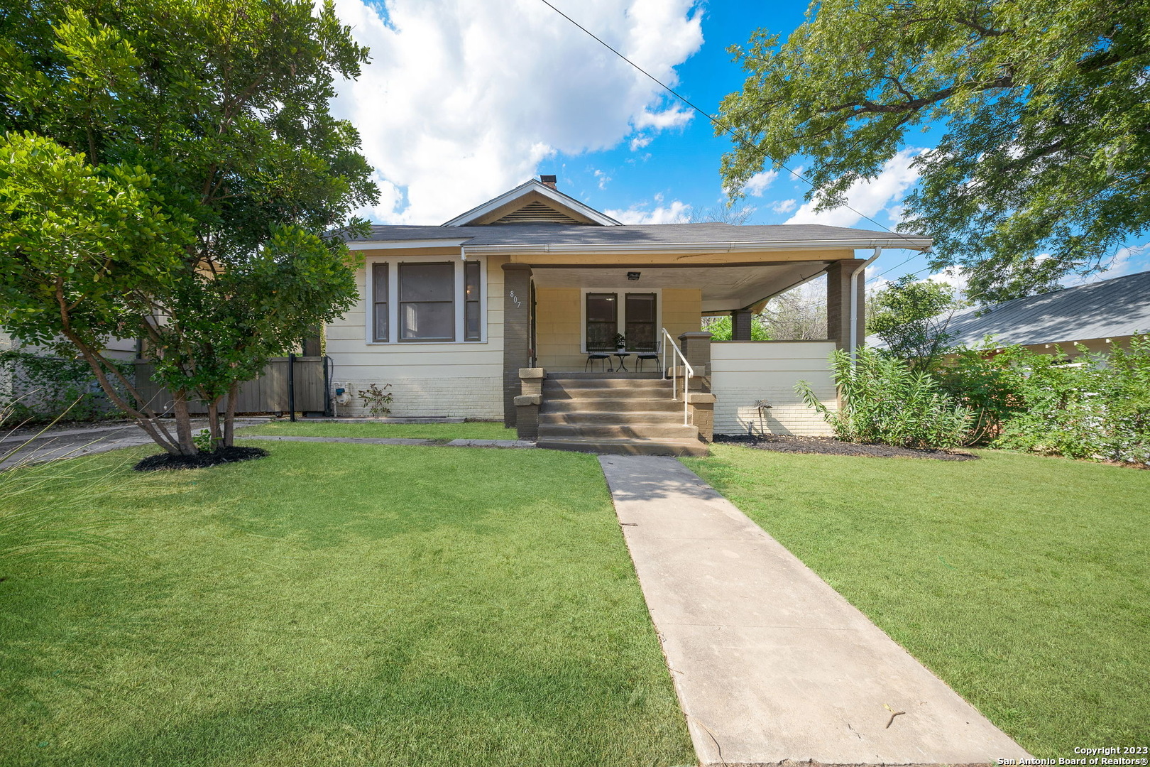 807 W Agarita Avenue San Antonio TX 78212