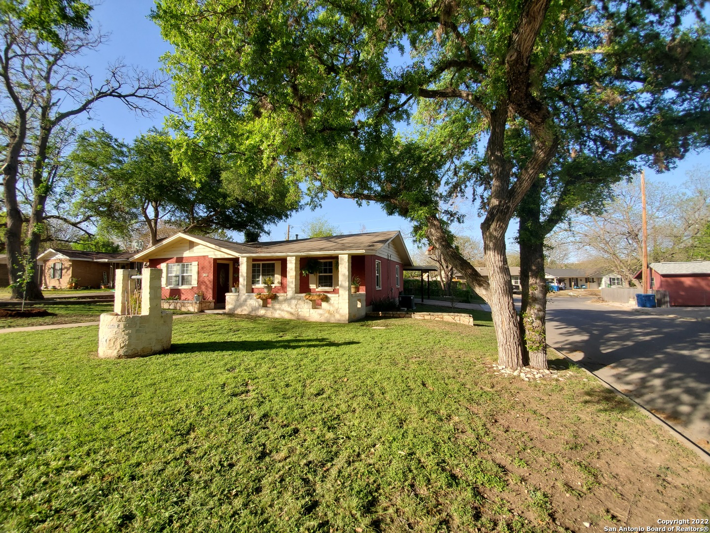 800 Bluebonnet Drive Kerrville TX 78028