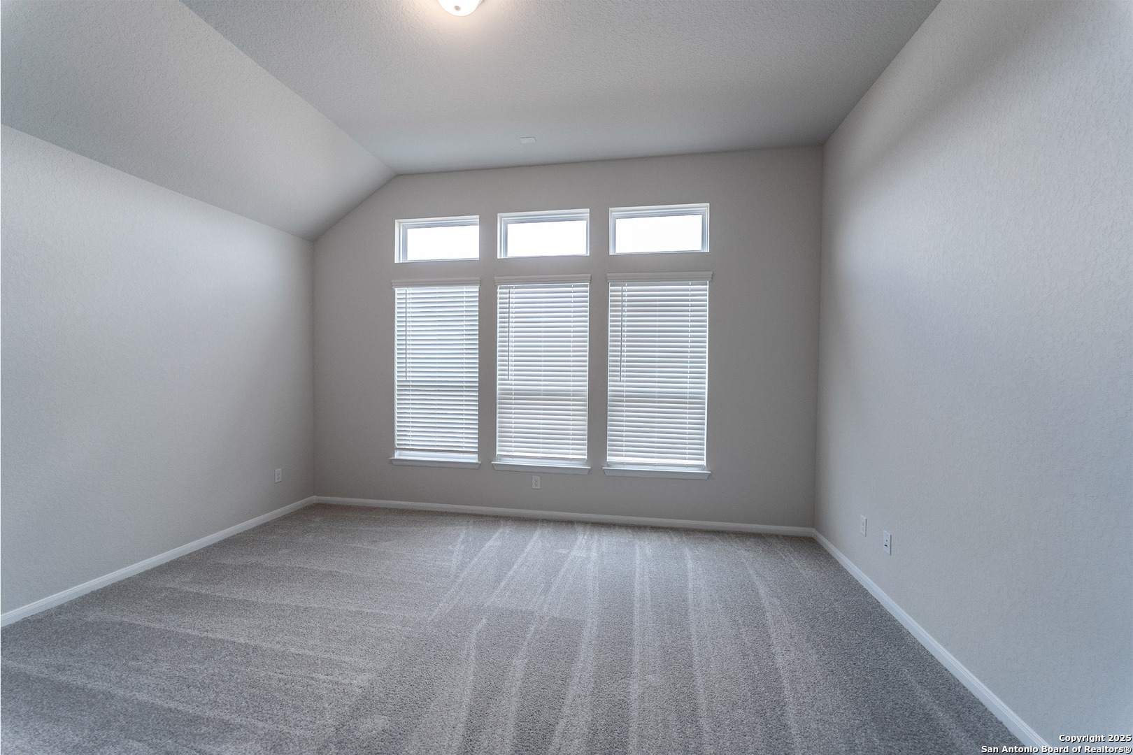 175 Hazel Way Mico TX 78066