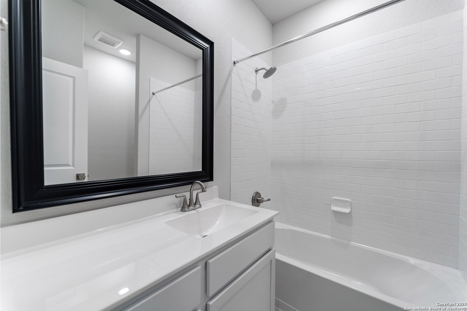 175 Hazel Way Mico TX 78066