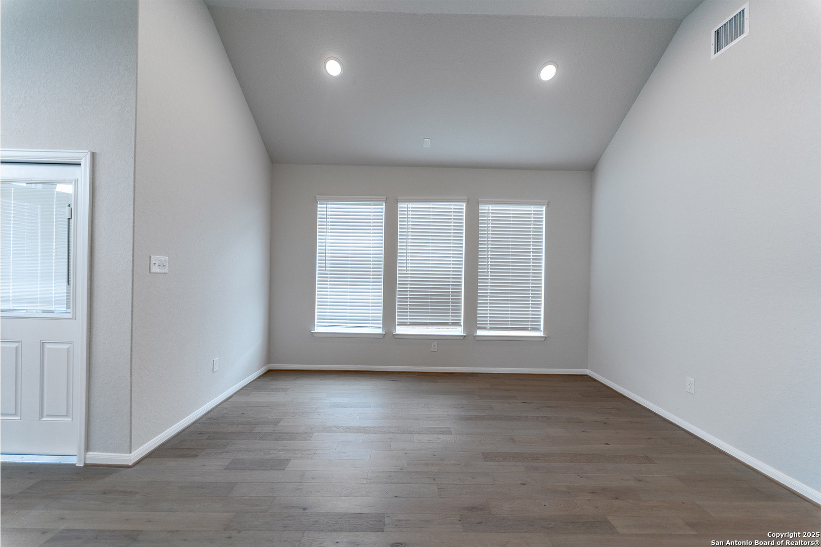 175 Hazel Way Mico TX 78066